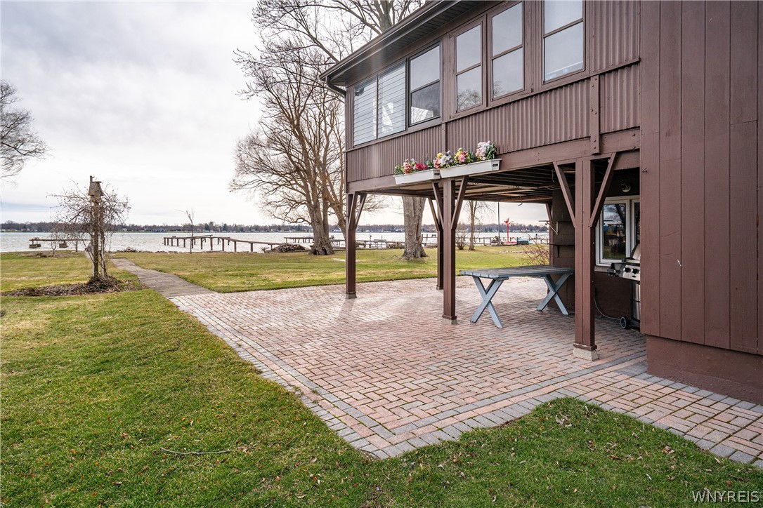 94 York Road Wheatfield, NY 14304 - Photo 32 of 37