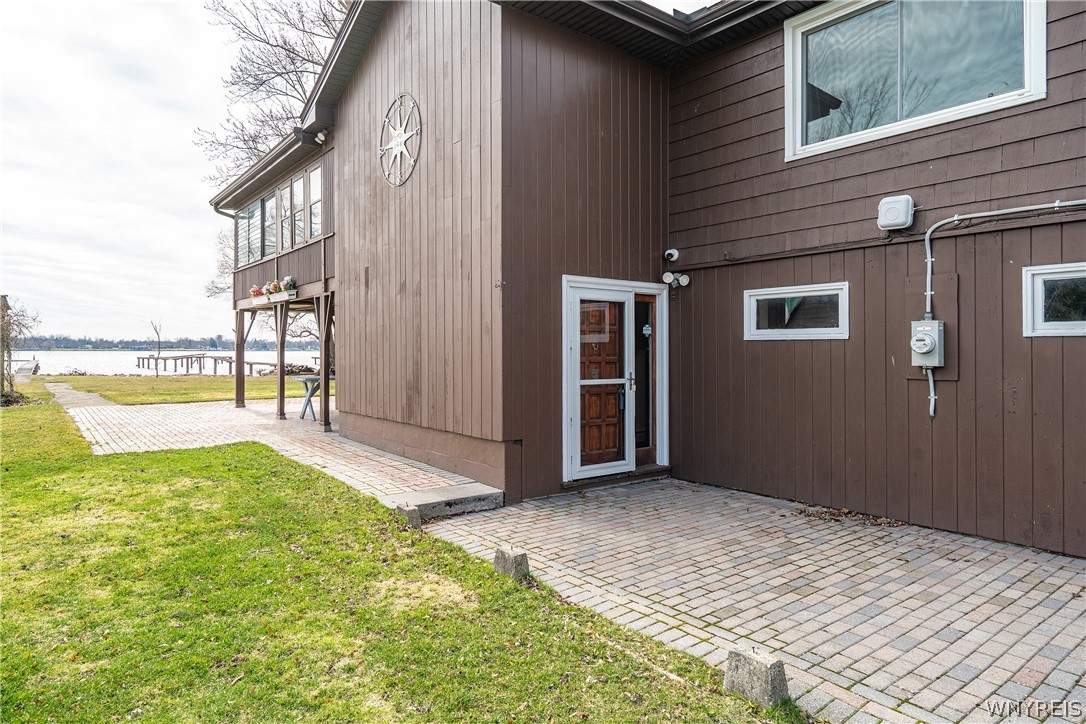 94 York Road Wheatfield, NY 14304 - Photo 33 of 37