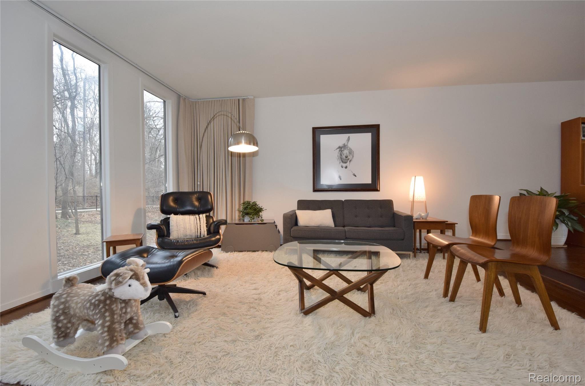 3303 Squirrel Road Bloomfield Hills, MI 48304 - Photo 4 of 75 living room 4.JPG