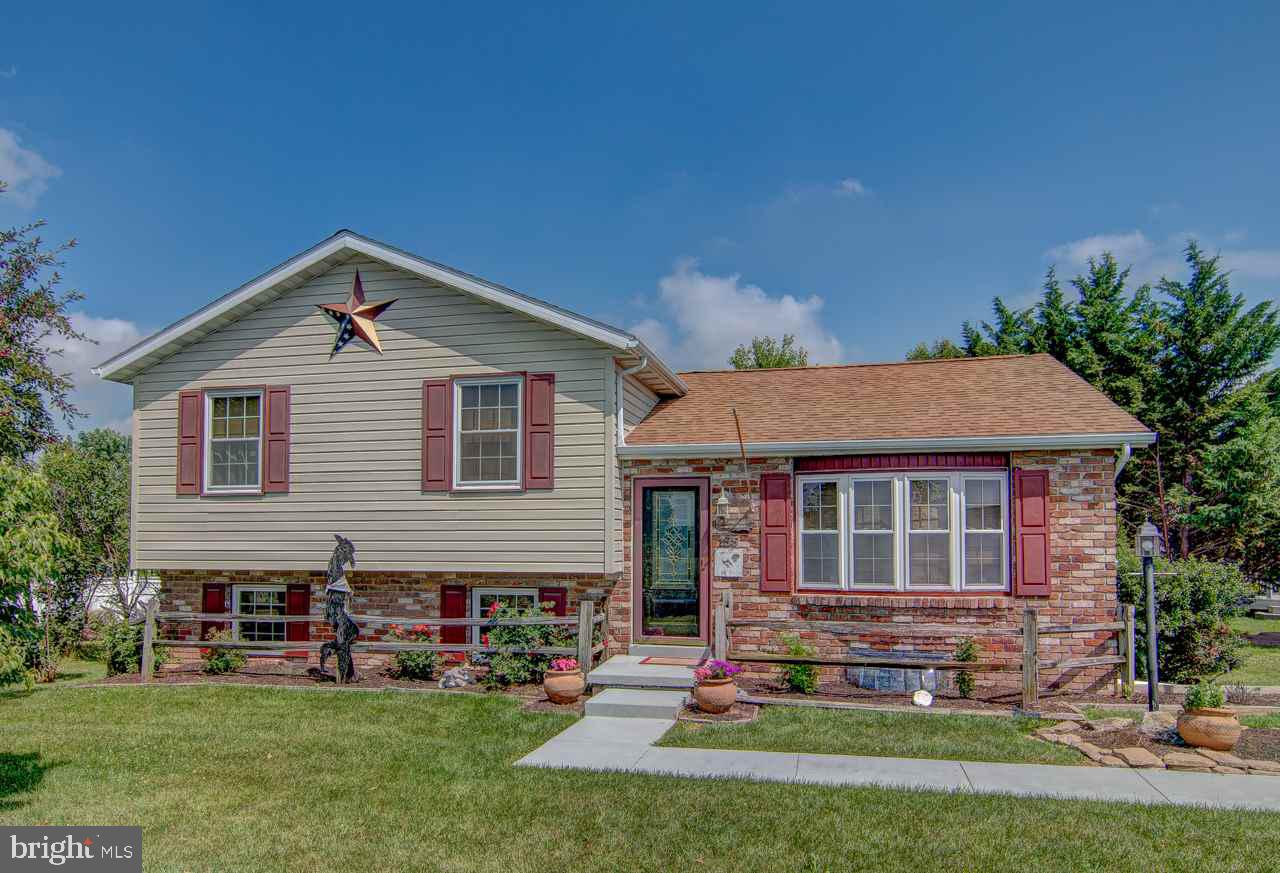155 Filbert Street Hanover, PA 17331 - Photo 1 of 22 Gallery Image 1