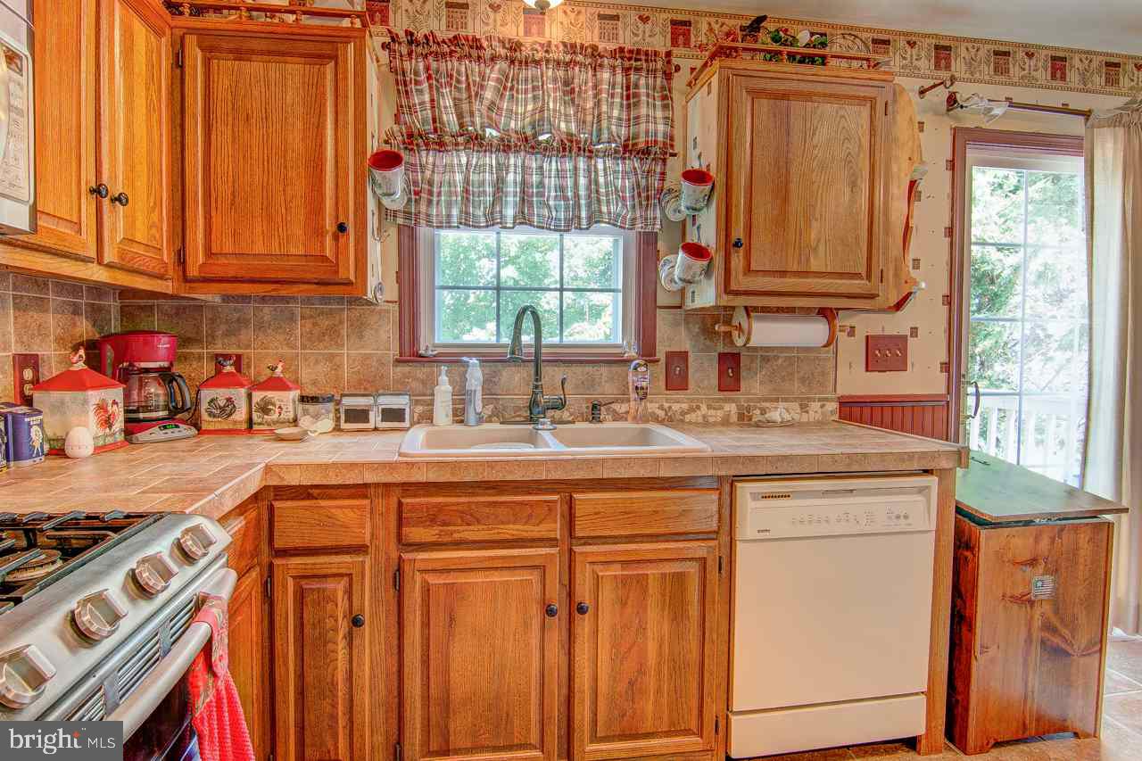 155 Filbert Street Hanover, PA 17331 - Photo 4 of 22 Gallery Image 4