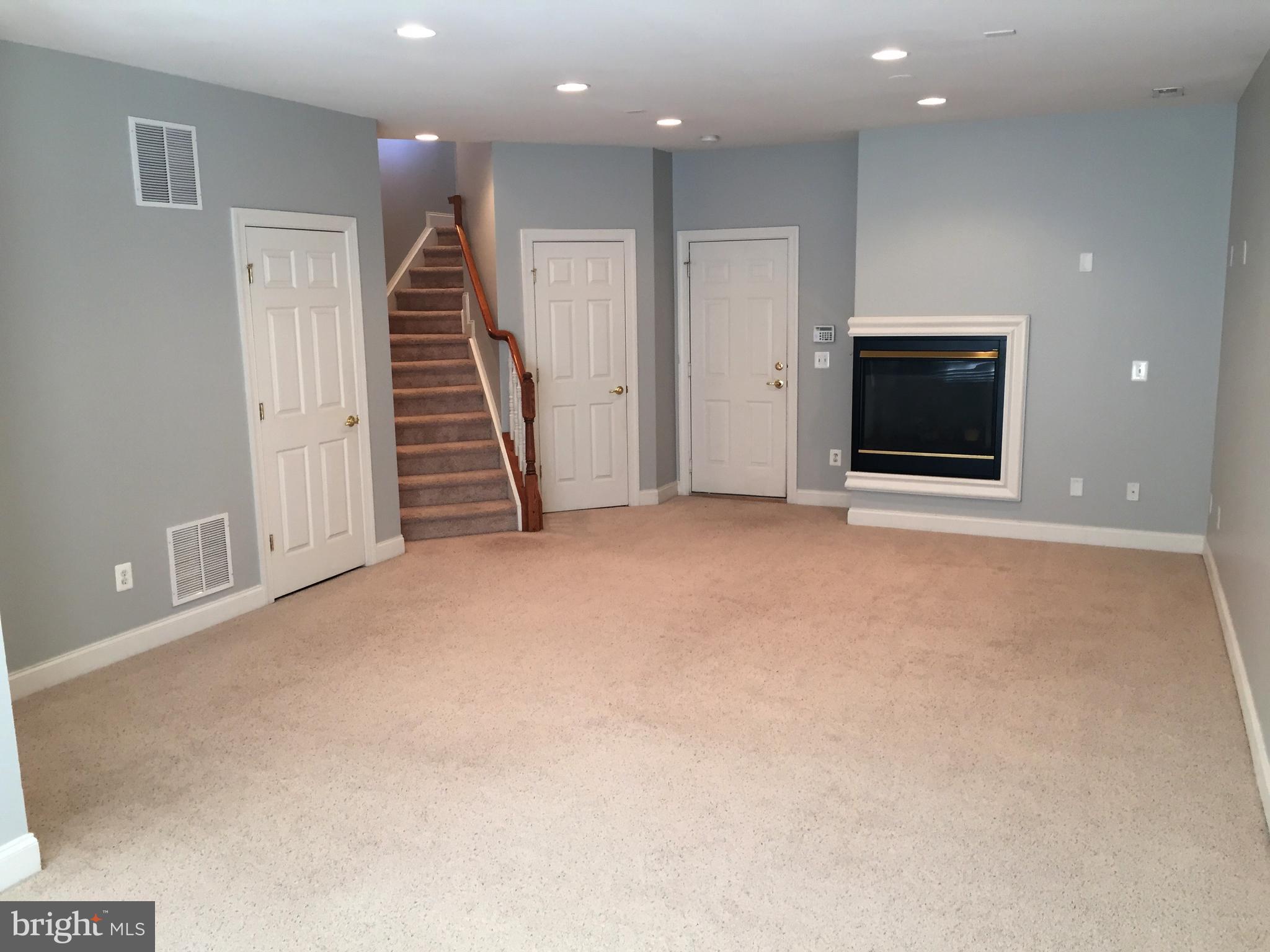 6828 Witton Circle Gainesville, VA 20155 - Photo 12 of 19 Rec Rooms with Gas Fireplace