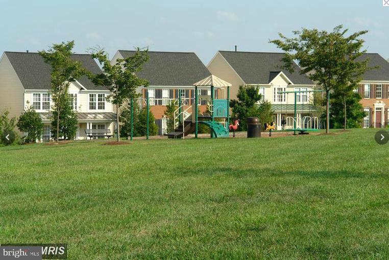 6828 Witton Circle Gainesville, VA 20155 - Photo 17 of 19 Common Area