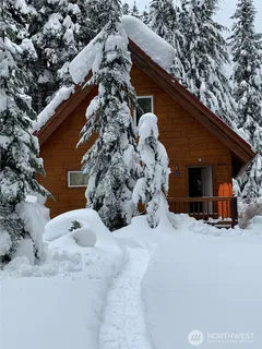 $569,950 | 42 Gold Creek Lane, Snoqualmie Pass, WA 98068