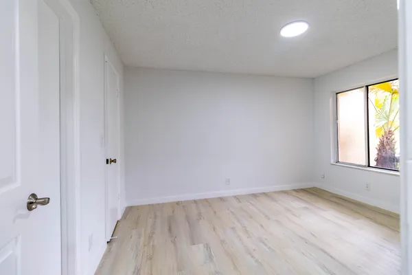 $2,400 | 3350 Pinewalk Drive North, Margate, FL 33063