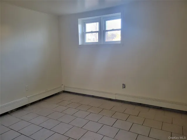 $1,700 | 3479 Lexington Avenue, Unit L8, Mohegan Lake, NY 10547