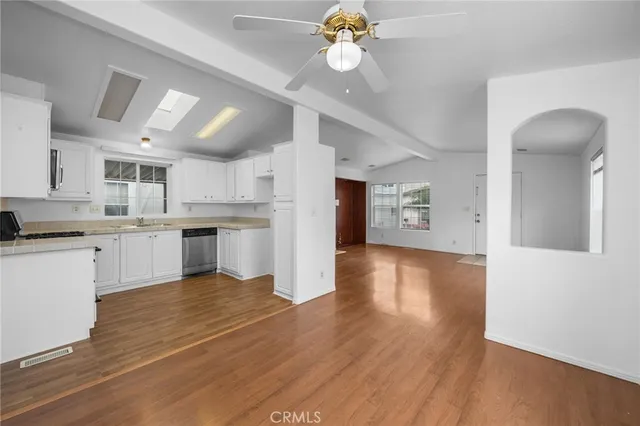 $190,000 | 19127 Pioneer Boulevard, Unit 76, Artesia, CA 90701