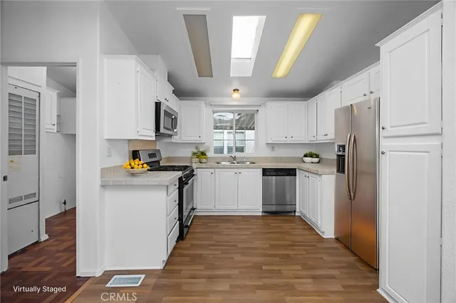 $190,000 | 19127 Pioneer Boulevard, Unit 76, Artesia, CA 90701