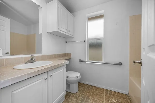 $190,000 | 19127 Pioneer Boulevard, Unit 76, Artesia, CA 90701