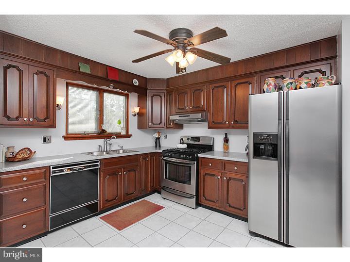 517 Fordham Road Woodbury Heights, NJ 08097 - Photo 5 of 16 Kitchen