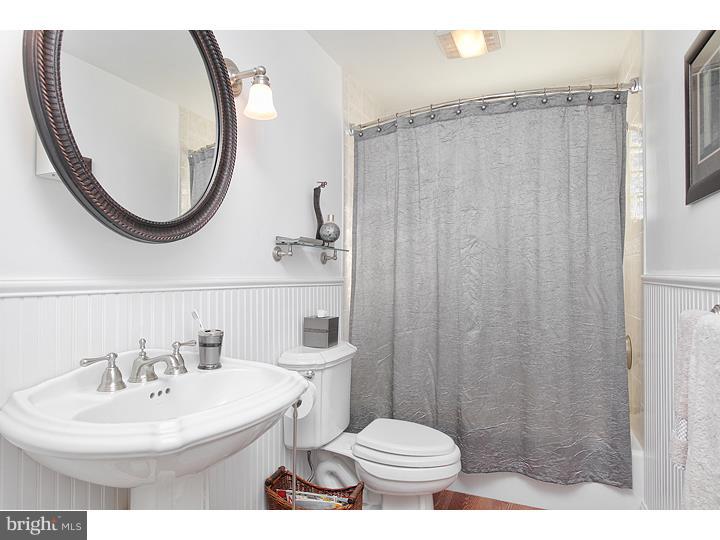 517 Fordham Road Woodbury Heights, NJ 08097 - Photo 9 of 16 Bathroom