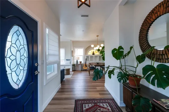 $1,799,000 | 3958 Seneca Avenue, Los Angeles, CA 90039