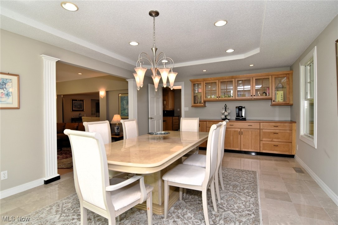 28650 Edgedale Road Cleveland, OH 44124 - Photo 11 of 46 Gallery Image 11