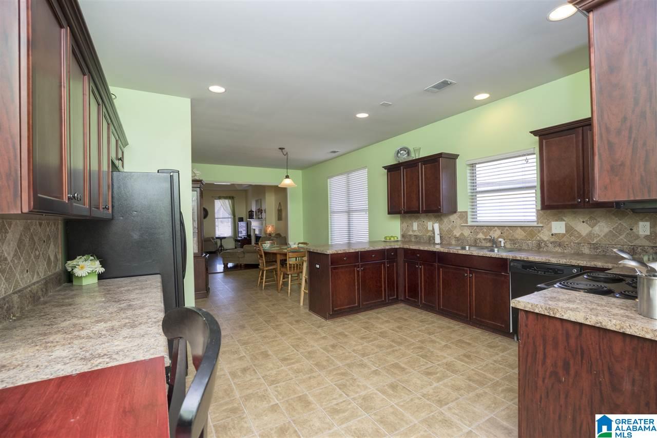 1073 Savannah Lane Calera, AL 35040 - Photo 13 of 49