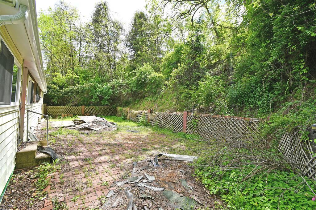 405 Upper Road Pittsburgh, PA 15228 - Photo 2 of 26 Gallery Image 2