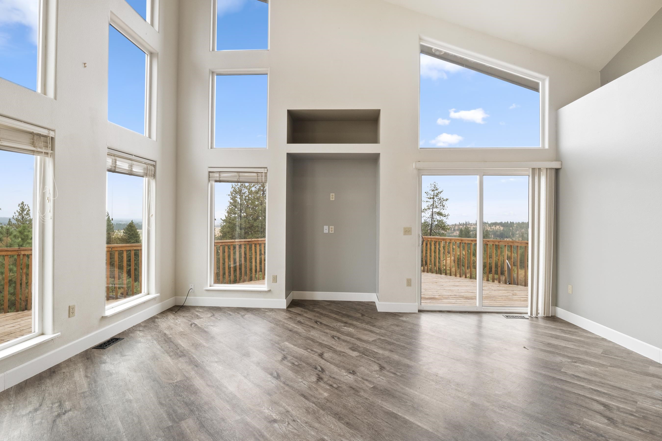 21606 North Hazard Road Spokane, WA 99208 - Photo 12 of 49