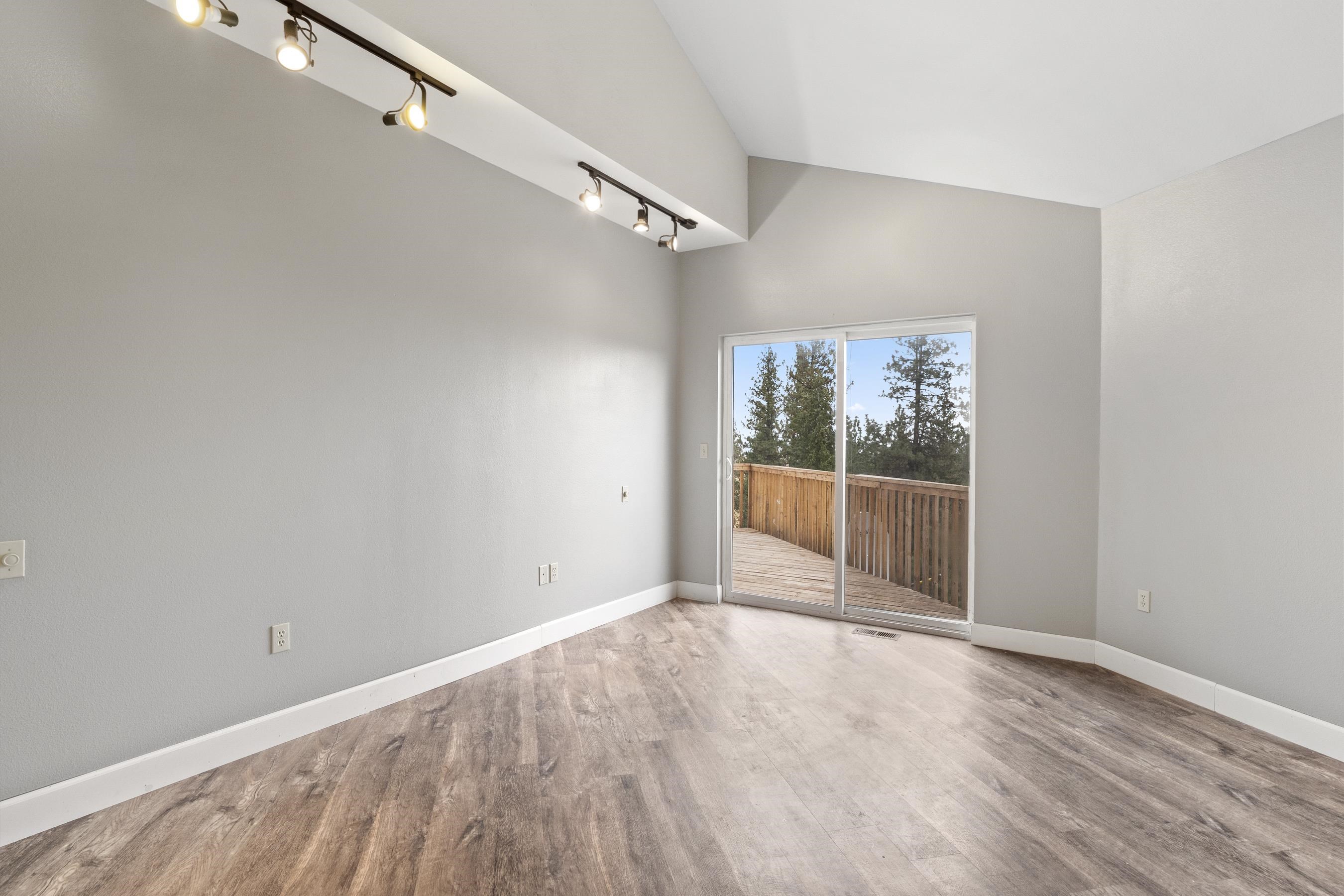 21606 North Hazard Road Spokane, WA 99208 - Photo 27 of 49