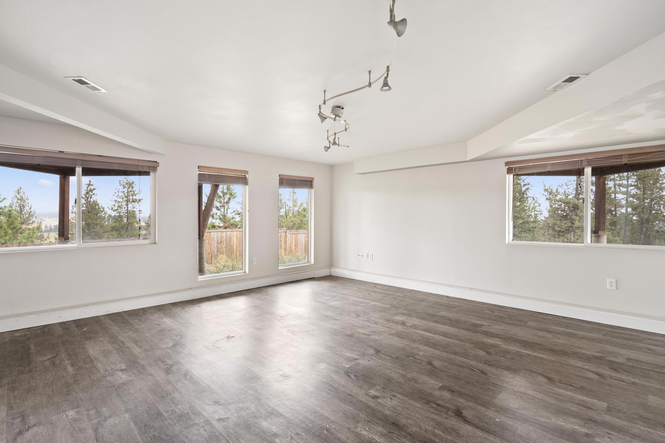 21606 North Hazard Road Spokane, WA 99208 - Photo 31 of 49