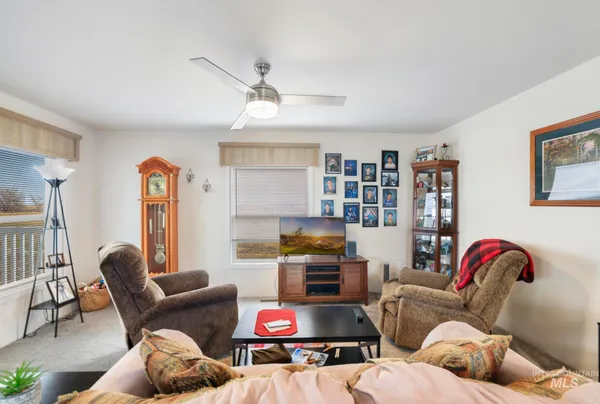 $1,200,000 | 320 East Cassia Street, Richfield, ID 83349