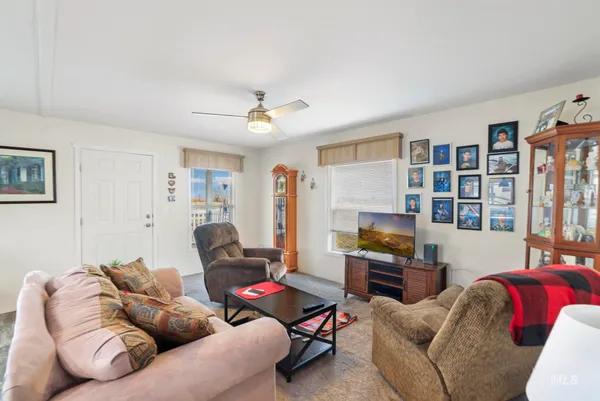 $1,200,000 | 320 East Cassia Street, Richfield, ID 83349