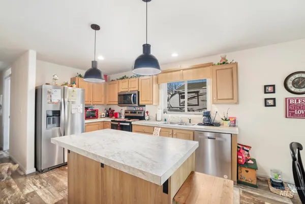 $1,200,000 | 320 East Cassia Street, Richfield, ID 83349