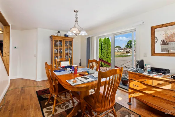 $1,200,000 | 320 East Cassia Street, Richfield, ID 83349