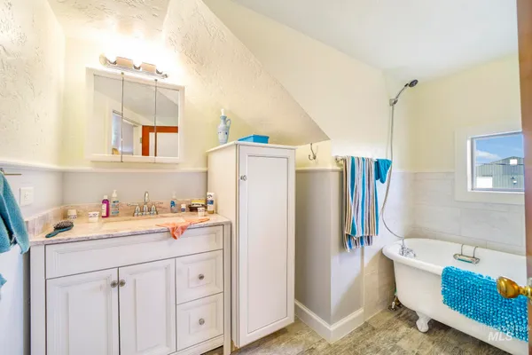 $1,200,000 | 320 East Cassia Street, Richfield, ID 83349