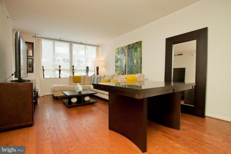 355 I Street Southwest, Unit S412 Washington, DC 20024 - Photo 2 of 30 Dining Room