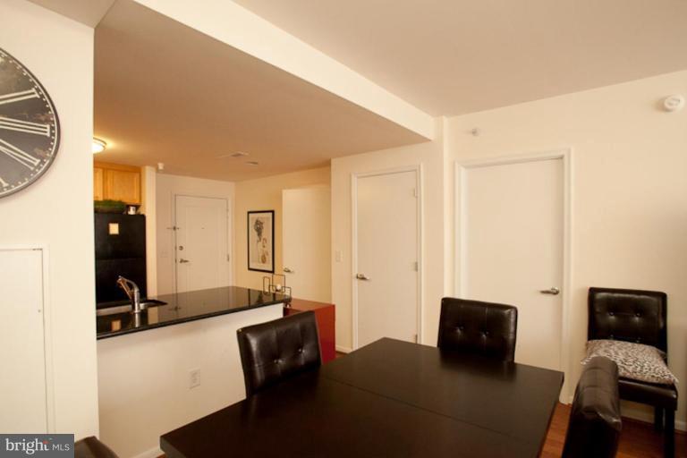 355 I Street Southwest, Unit S412 Washington, DC 20024 - Photo 3 of 30 Dining Room #3