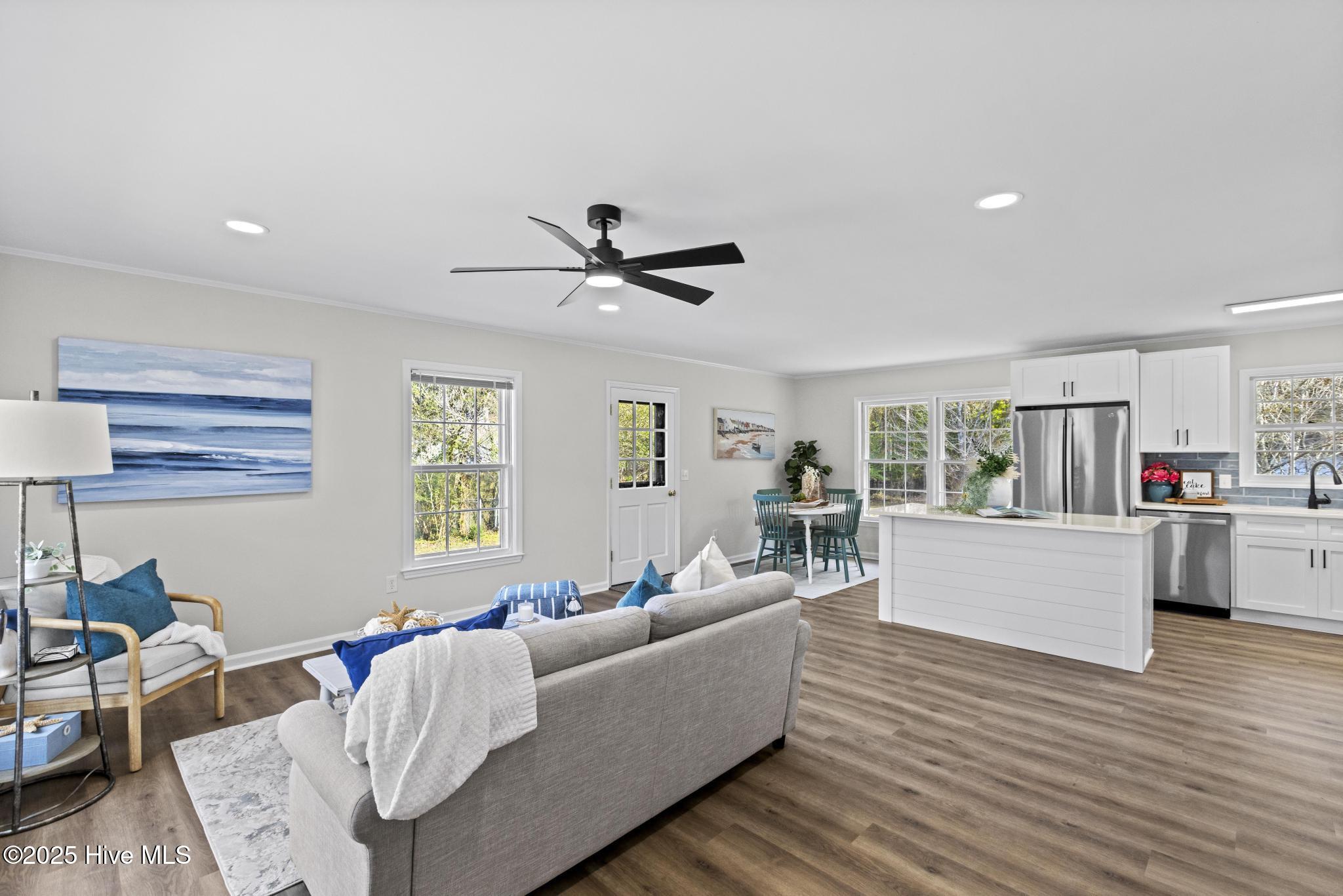 1462 Country Club Drive Hampstead, NC 28443 - Photo 7 of 44 425A4346