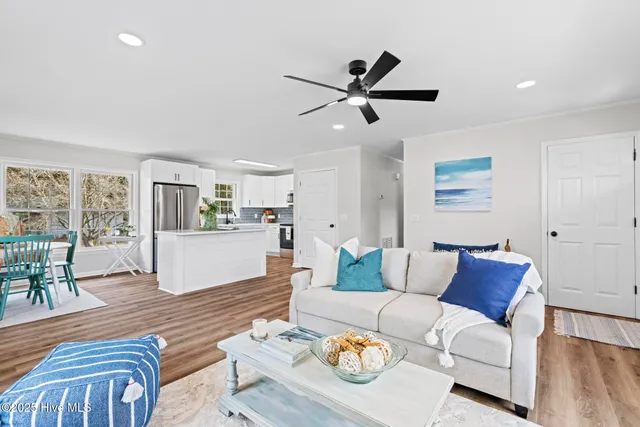 $332,900 | 1462 Country Club Drive, Hampstead, NC 28443