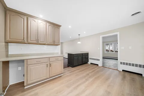 $3,750 | 35 Peters Street, Unit 1, North Andover, MA 01845