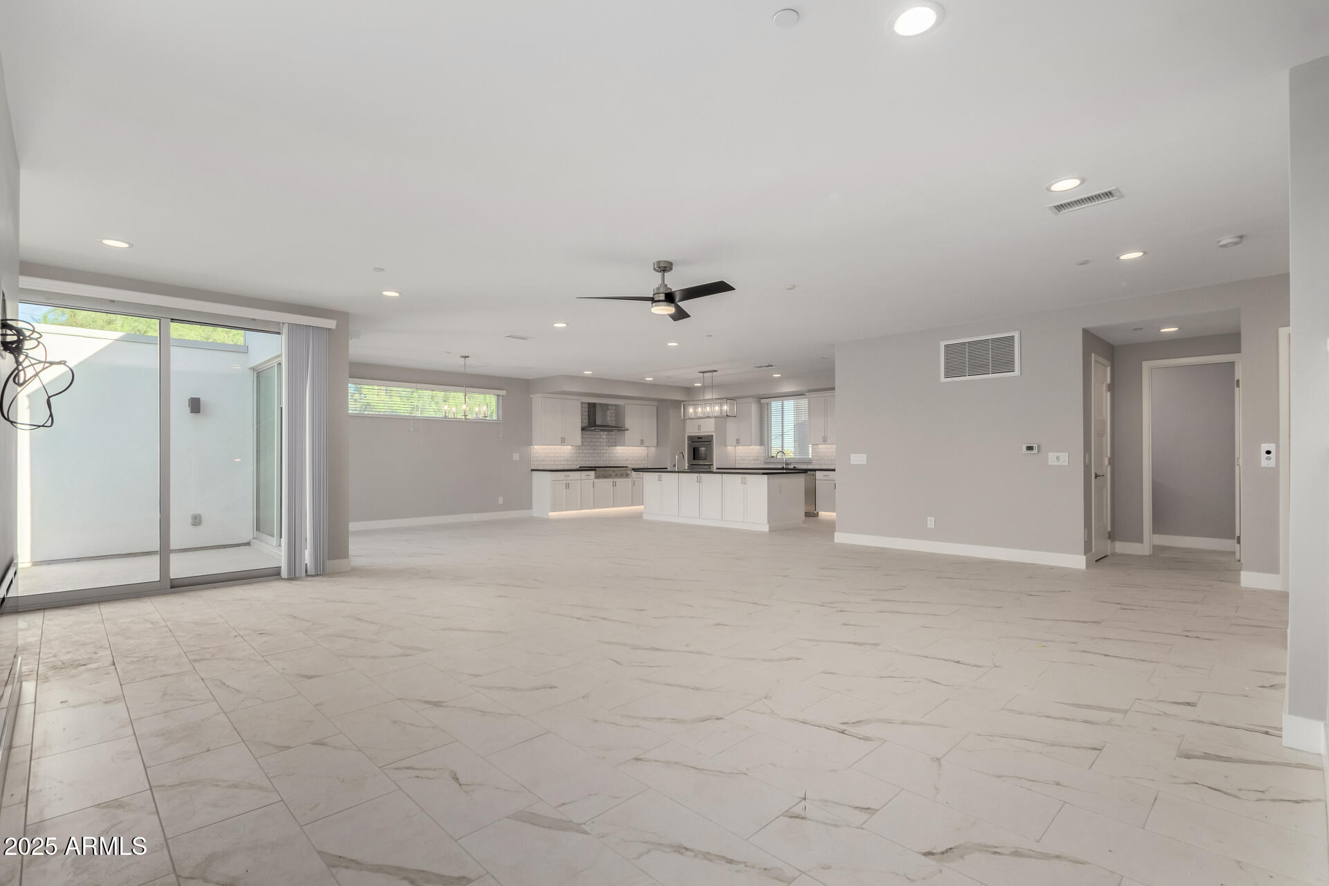 4525 North 40th Street, Unit 4 Phoenix, AZ 85018 - Photo 13 of 52 11 - 40th