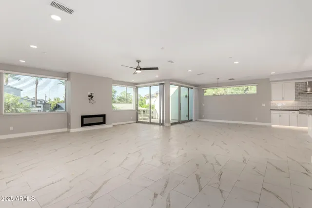 $7,000 | 4525 North 40th Street, Unit 4, Phoenix, AZ 85018