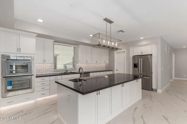 $7,000 | 4525 North 40th Street, Unit 4, Phoenix, AZ 85018