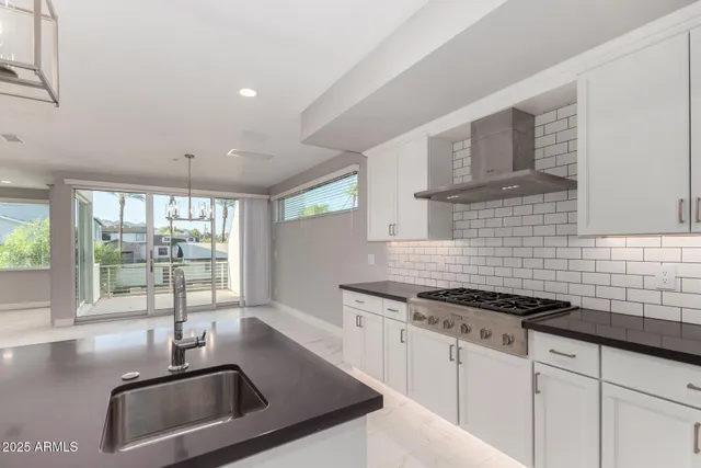 $7,000 | 4525 North 40th Street, Unit 4, Phoenix, AZ 85018