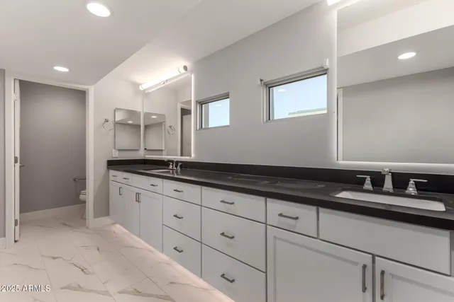 $7,000 | 4525 North 40th Street, Unit 4, Phoenix, AZ 85018