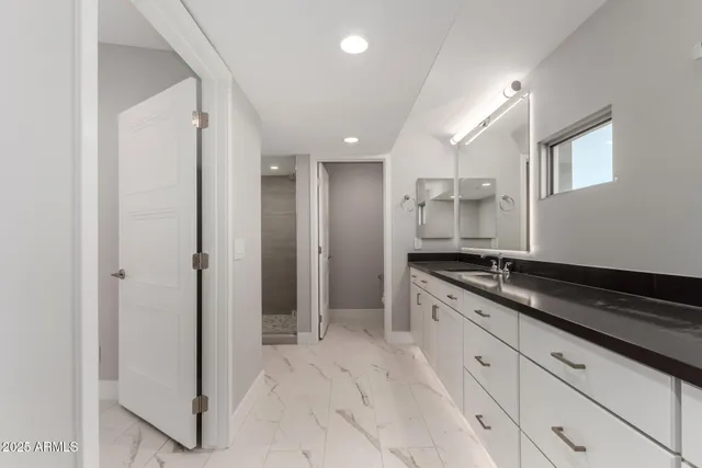 $7,000 | 4525 North 40th Street, Unit 4, Phoenix, AZ 85018