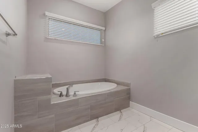 $7,000 | 4525 North 40th Street, Unit 4, Phoenix, AZ 85018