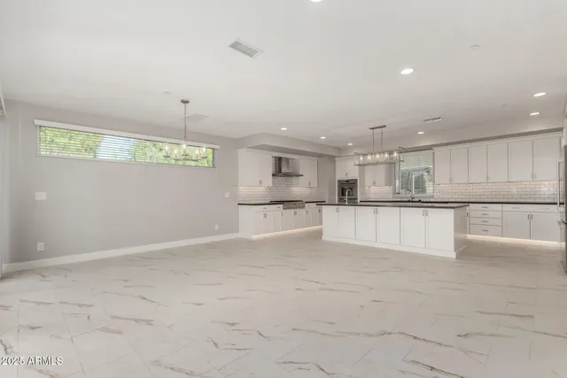 $7,000 | 4525 North 40th Street, Unit 4, Phoenix, AZ 85018