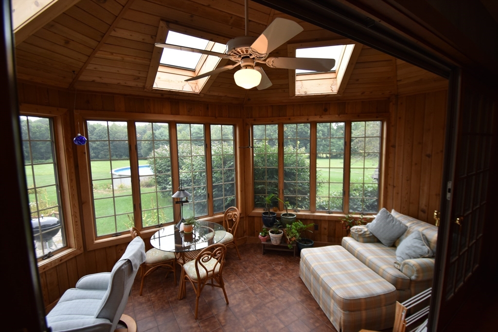51 Coleman Road Southampton, MA 01073 - Photo 16 of 39