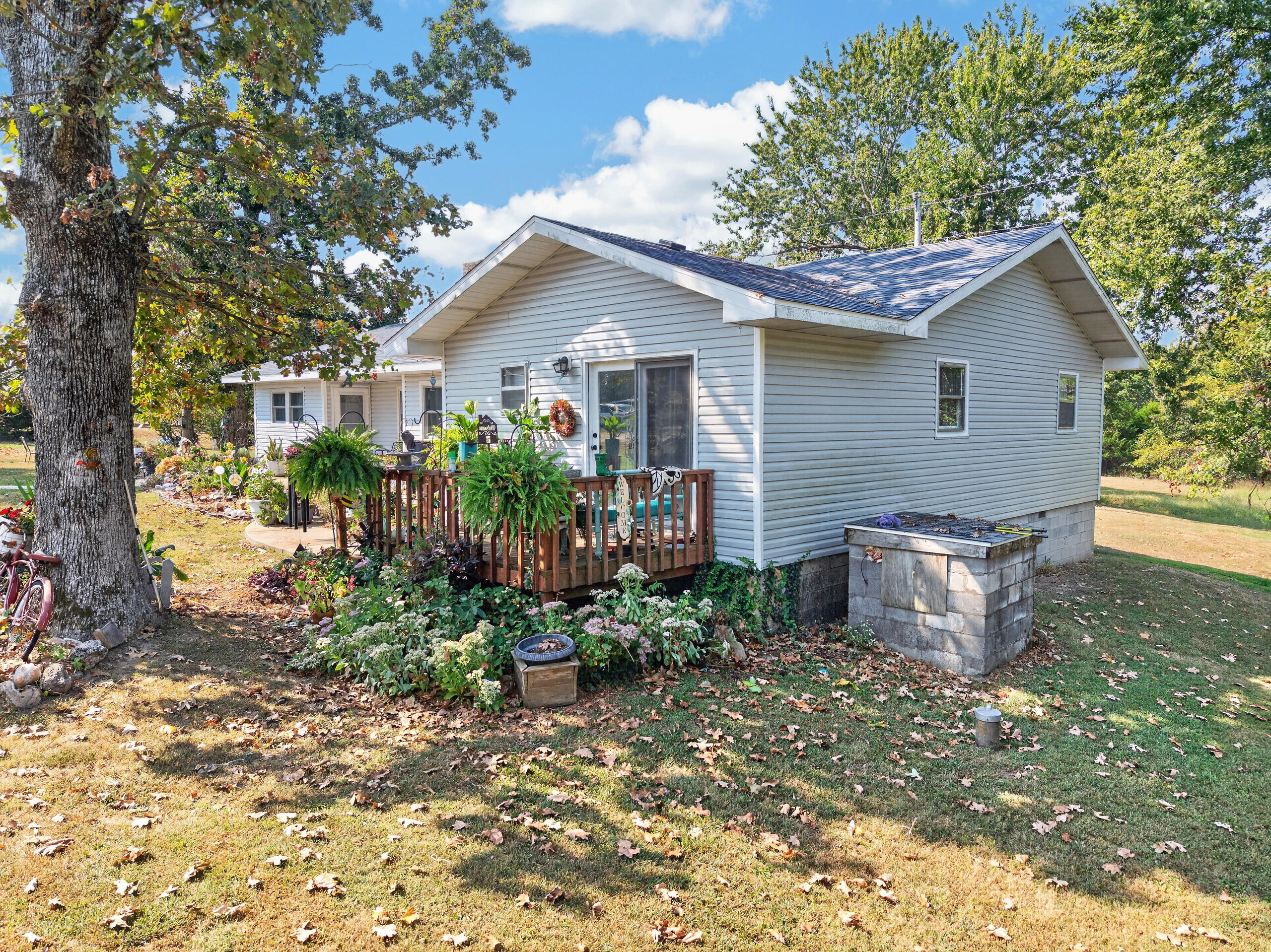 1080 Apache Road Sparta, MO 65753 - Photo 4 of 34 DJI_20260918111359_0003_D