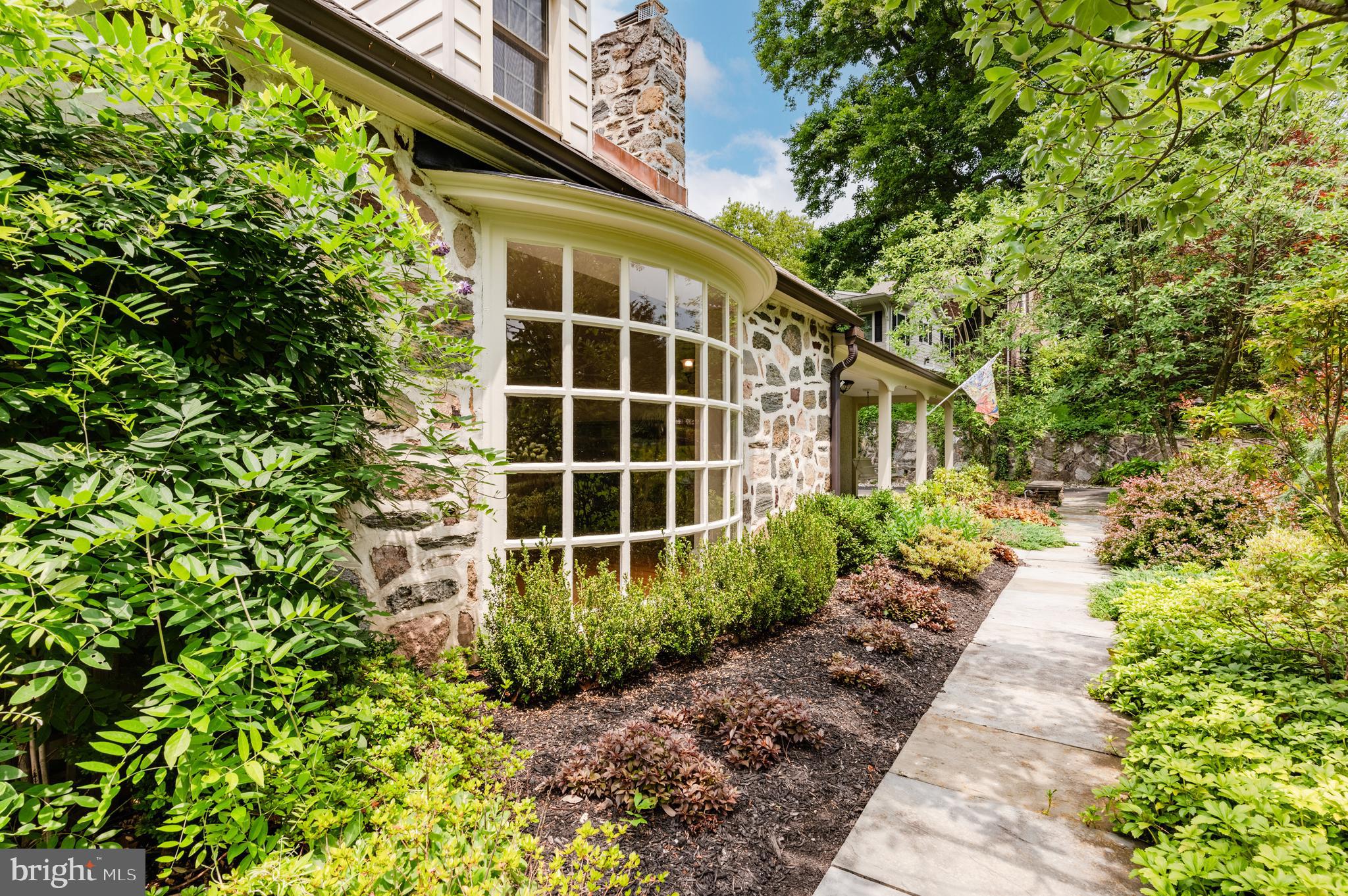 702 Custis Road Glenside, PA 19038 - Photo 7 of 52 Gallery Image 7
