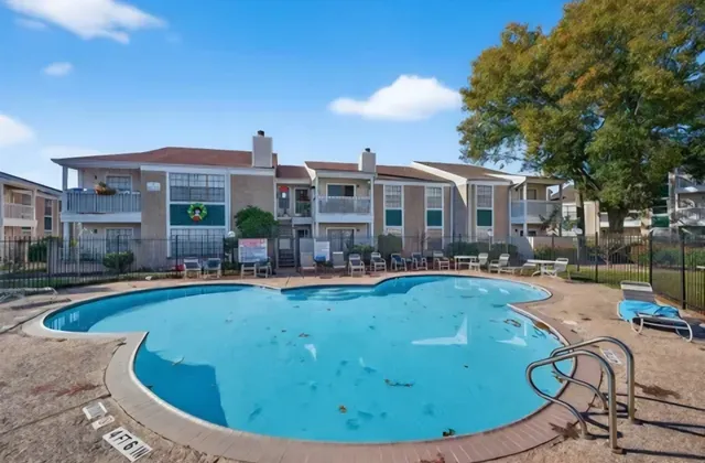 $86,000 | 12660 Ashford Point Drive, Unit 410, Houston, TX 77082