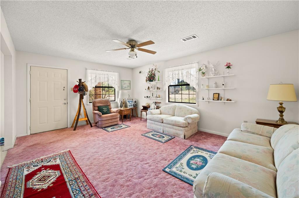 687 Robertson Road Pollock, LA 71467 - Photo 5 of 16 Gallery Image 5
