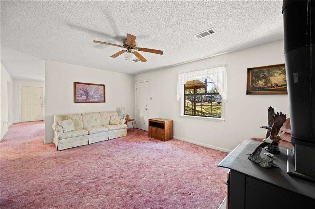 687 Robertson Road Pollock, LA 71467 - Photo 6 of 16 Gallery Image 6