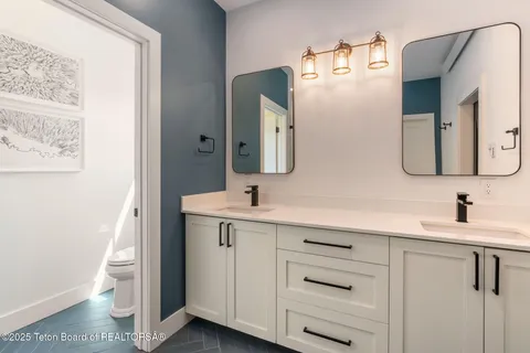 $2,395,000 | 4326 State Line Road, Freedom, ID 83120