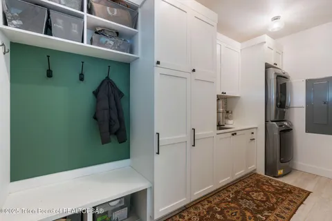 $2,395,000 | 4326 State Line Road, Freedom, ID 83120