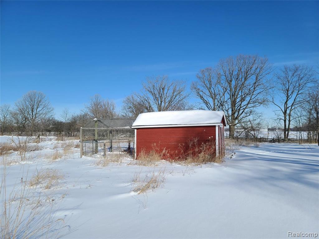 4210 South Genesee Road Grand Blanc, MI 48439 - Photo 5 of 34
