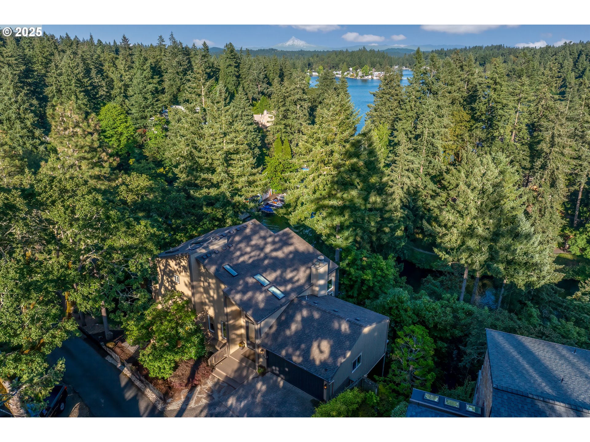 15400 Diamond Head Road Lake Oswego, OR 97034 - Photo 4 of 46 Gallery Image 4